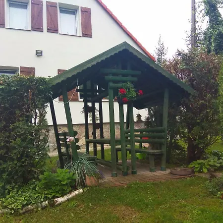 W Starej Szkole - Agroturystyka Pieczarki Esterno foto